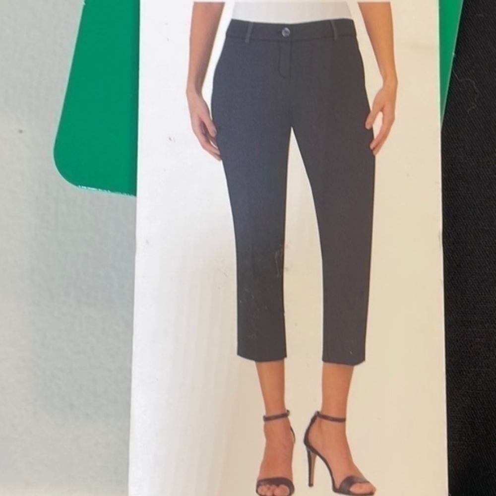Hilary Radley Black Slim Leg Crop Pants. 12. NWT.